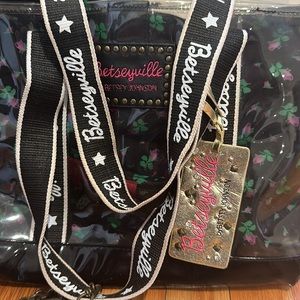 Betseyville by Betsey Johnson Women’s Y2K Vintage Floral Tote